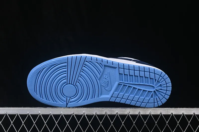 All categories Air Jordan Jordan series basketball shoes Air Jordan 1 Low G version pure original Air Jordan 1 Low AJ1 Joe 1 white and blue low-top retro cultural basketball shoes 553558-404